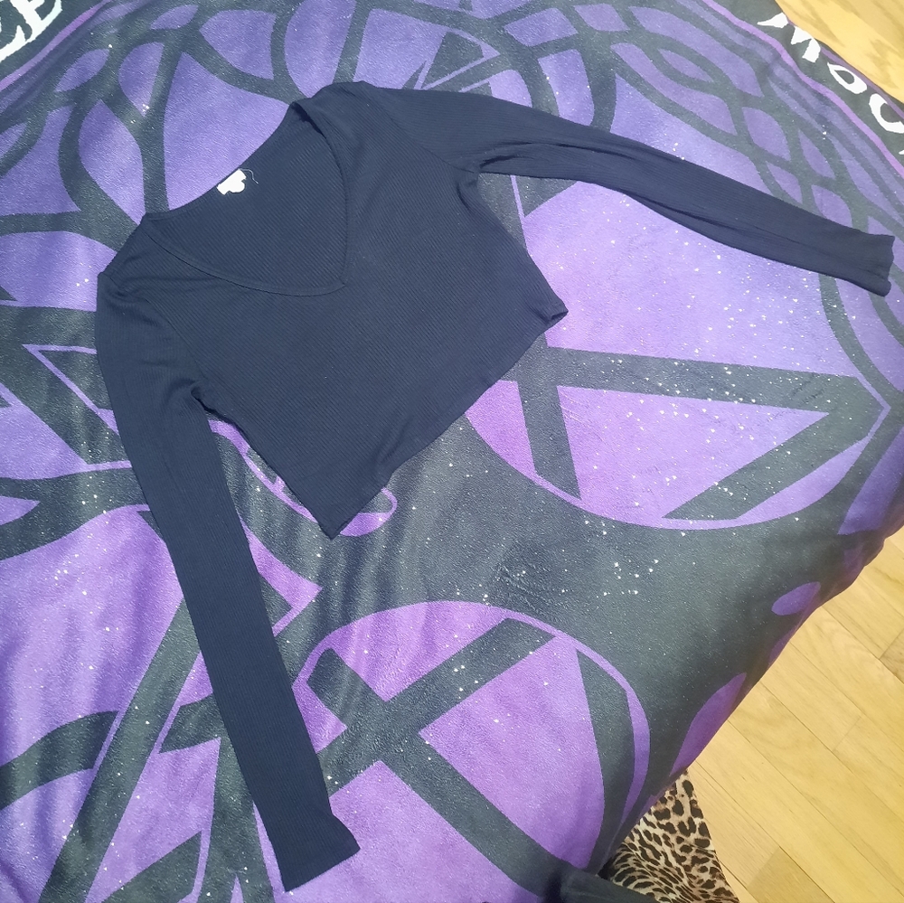 3/15$ Garage Black Long Sleeve Crop Top